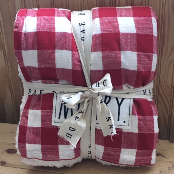 Rae Dunn Other - Rae Dunn 🎄Throw “Merry”